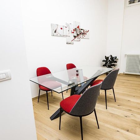 شقة Loft La Sedia Rossa - Centro Storico ميلان المظهر الخارجي الصورة