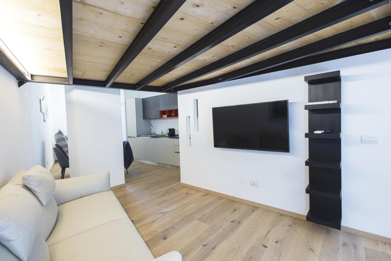 شقة Loft La Sedia Rossa - Centro Storico ميلان المظهر الخارجي الصورة
